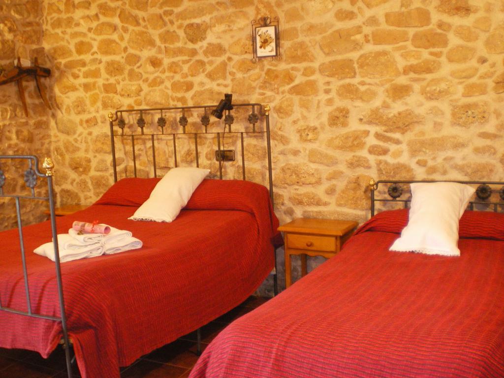 Masia Del Aragones Penarroya De Tastavins Номер фото