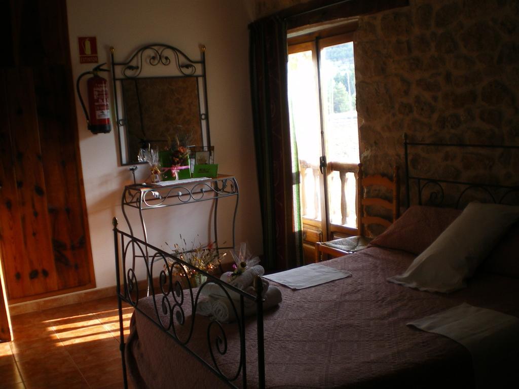 Masia Del Aragones Penarroya De Tastavins Номер фото