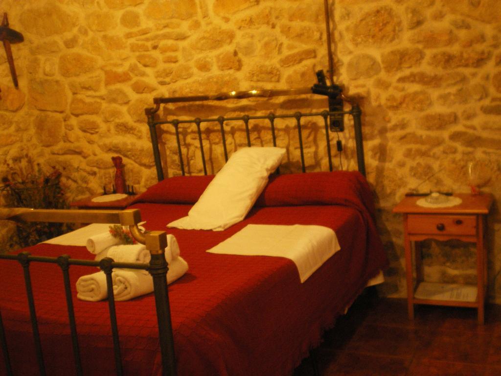 Masia Del Aragones Penarroya De Tastavins Номер фото