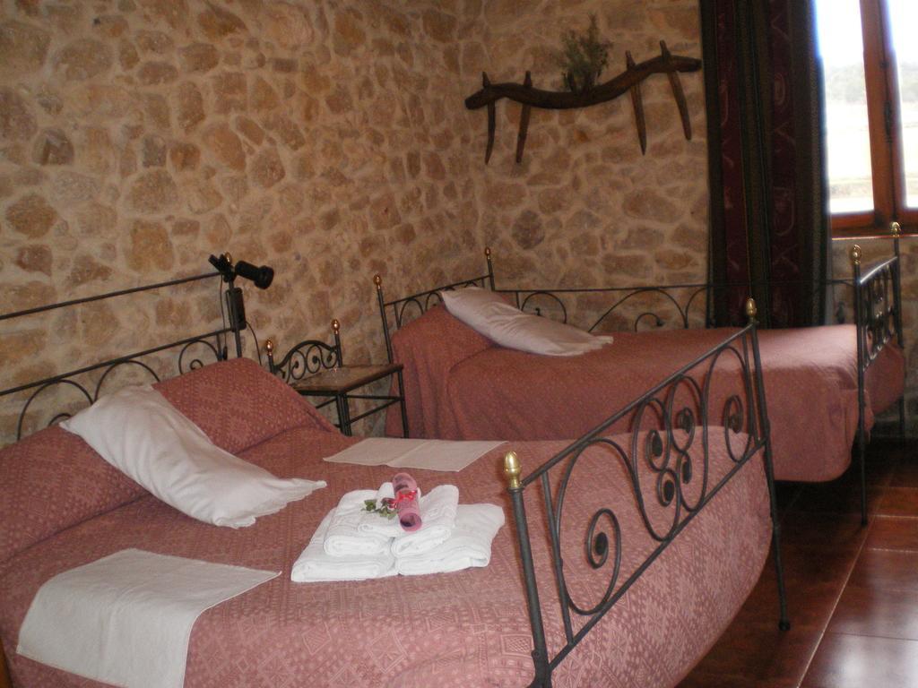 Masia Del Aragones Penarroya De Tastavins Номер фото